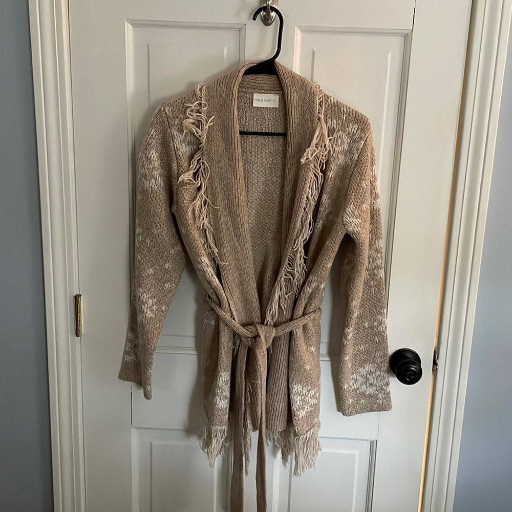 Beautiful cardigan with belt